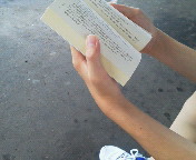 JR�҂��̃z�[���œǏ����̉��q�B