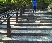 �����o�鉤�q