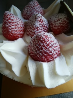 �Ƃ肠�����H�ׂ܂��ˁB