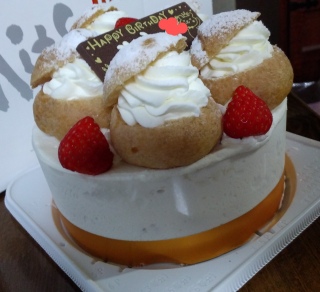 �ߓ��̃P�[�L�B